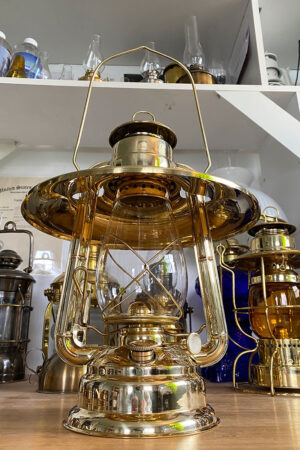 9832-S_Brass_Shade_Refector_Hurricane_Lantern