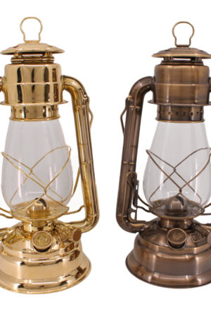 Hurricane Oil Lantern - Antique Brass - 12.5"