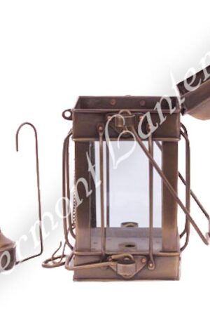 Oil Lamps - Antique Brass Cargo Lamp 10"